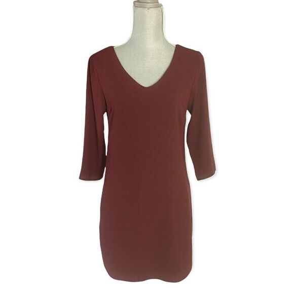 NWT One Clothing V-Neck Wine 3/4 Sleeve Mini Dress Size S - Picture 1 of 3